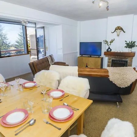 Apartment Spacious Right By The Slopes *