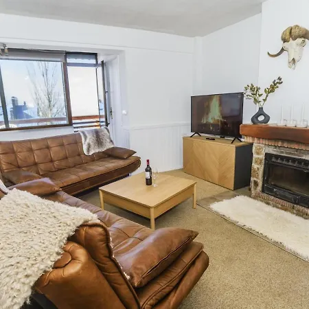Apartment Spacious Right By The Slopes *